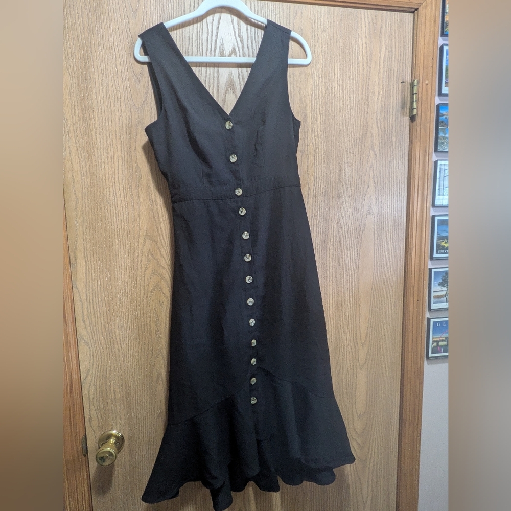 Gilli Black Button-Front V-Neck Midi Dress With Back Cut Out